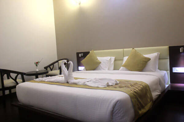 Corbett Tusker Trail Resort - Country View Rooms