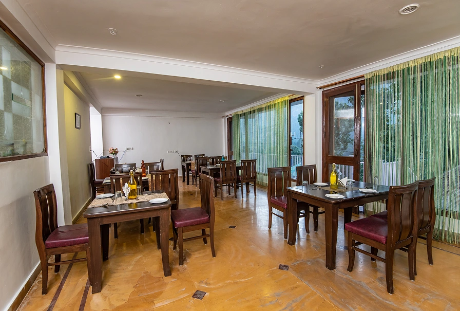 Xomotel Bungalow Krishanya dining