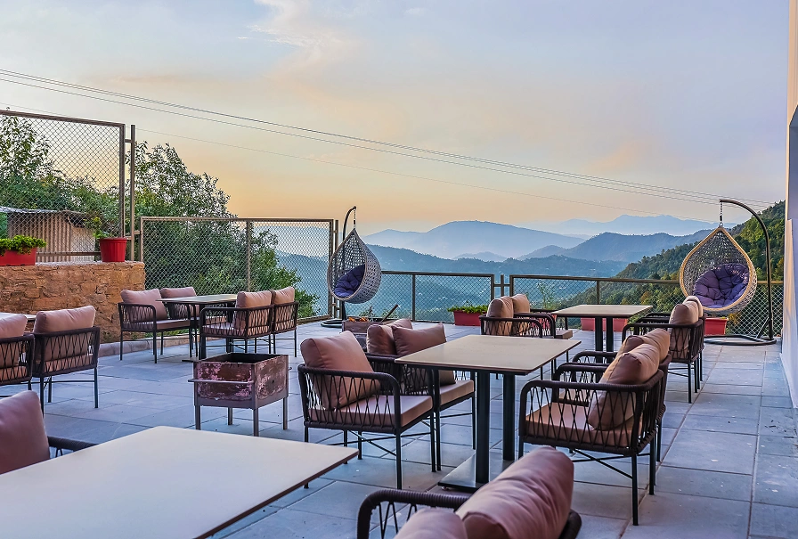 Sukama Resort & Spa dining