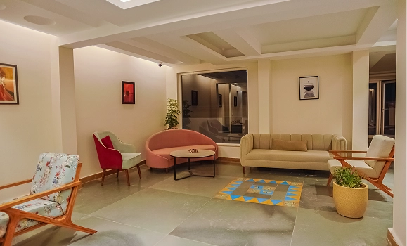 Sukama Resort & Spa comfortable hotel lobby lounge
