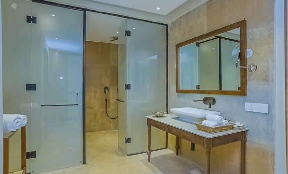Sukama Resort & Spa modern clean bathroom