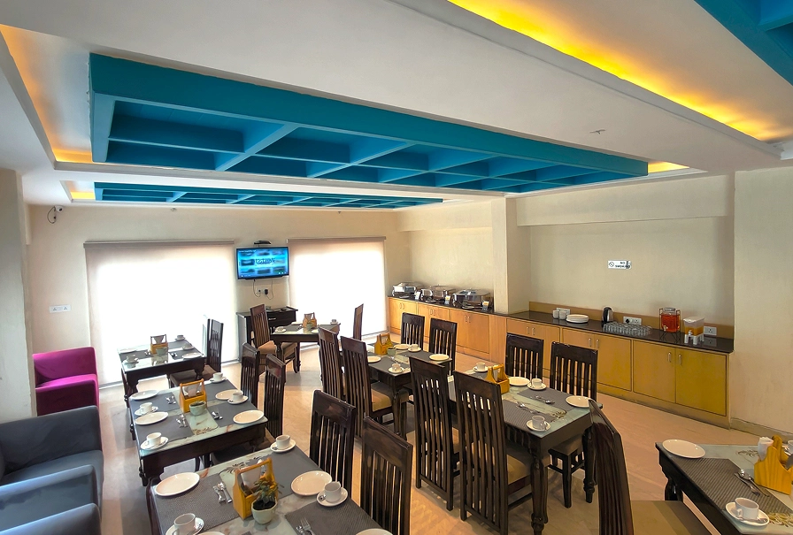 Luxury Inn dining