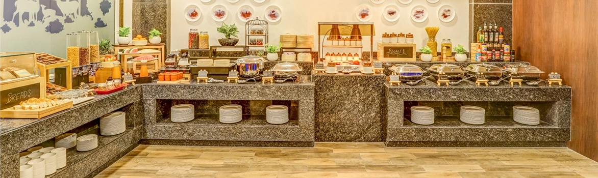 N3nN Ganga Retreat Rishikesh hotel buffet spread