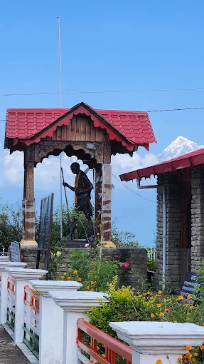 Anasakti Ashram, near Sunita Himalayan Paradise