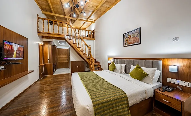 Deluxe Lake View Room